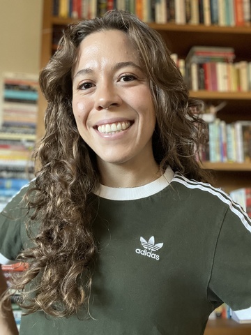 Emma Athena Murray headshot